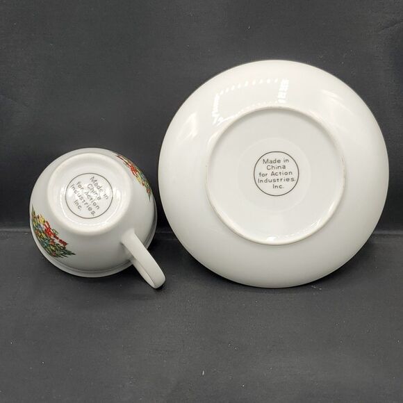 Jamestown China Christmas Tree Cup and Saucer with Gold Trim - Picture 4 of 6